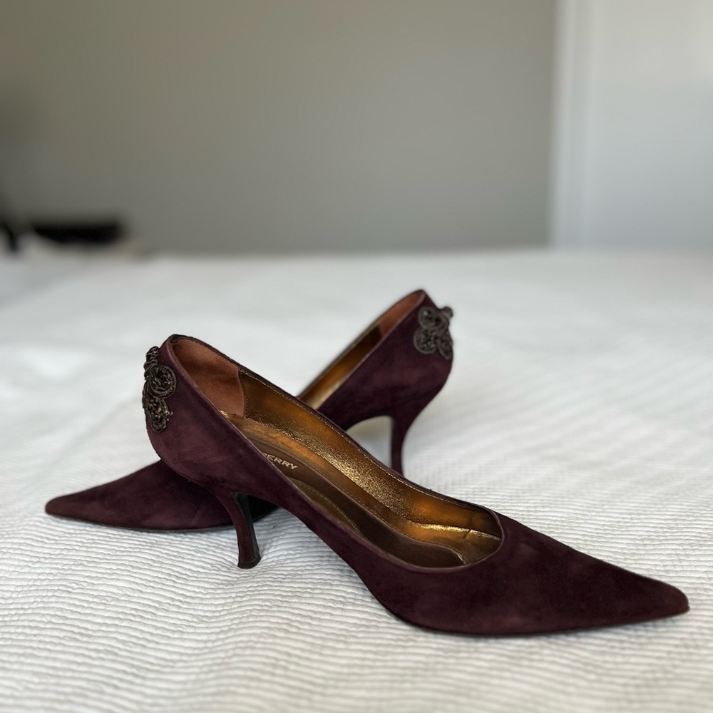 Lindsay Perry Dark Maroon Kitten Heels with Pointed Toe and Suede Finish